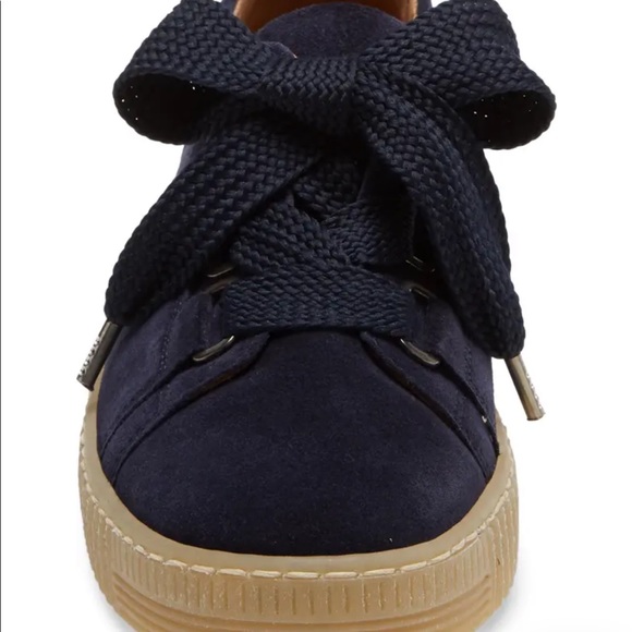 NEW!! Gabor Navy Wide Lace Tennis Shoes | Size 4 1/2 - Picture 4 of 12